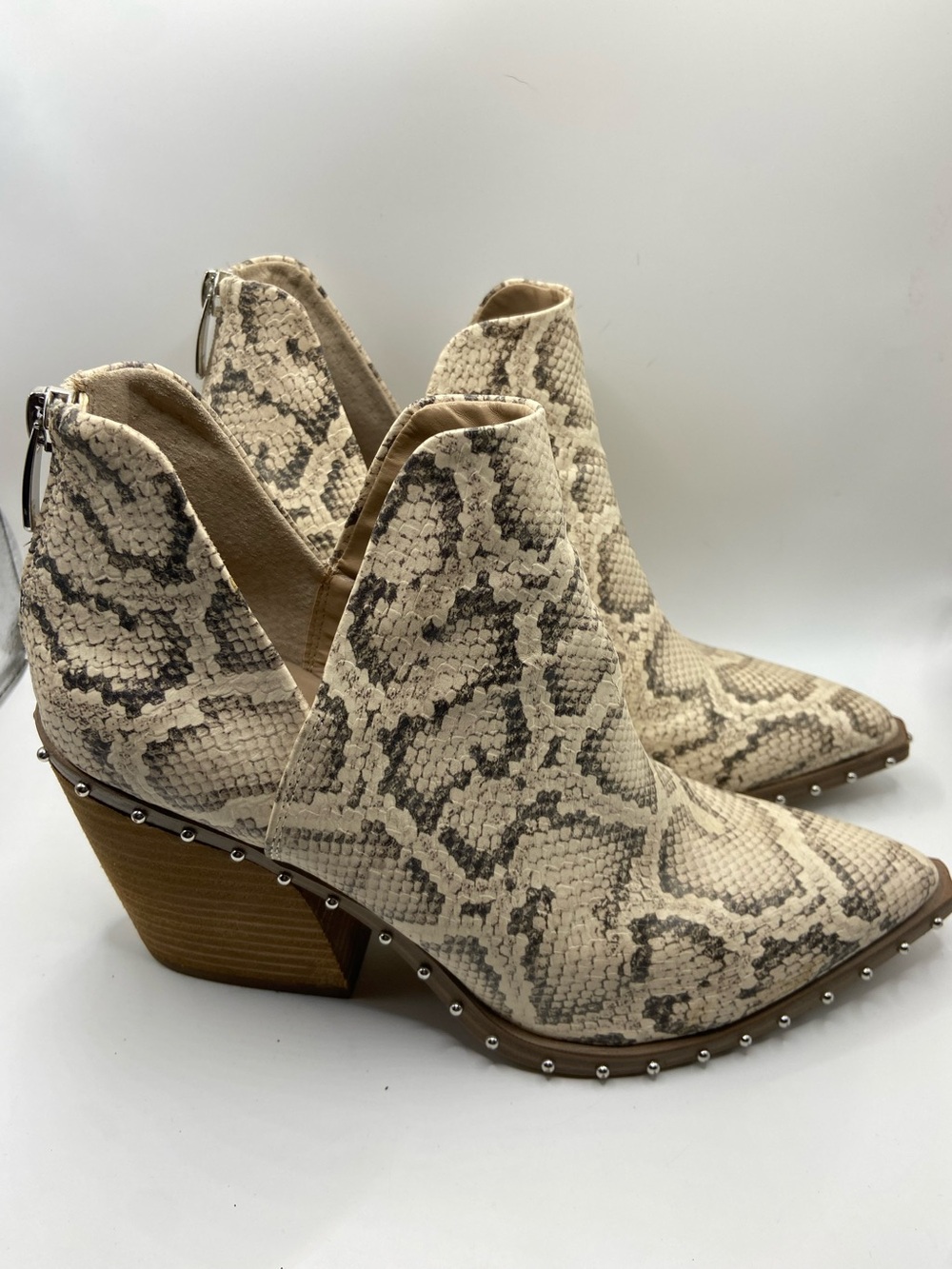 Snake-Print Pointed Toe Ankle Booties - Cream